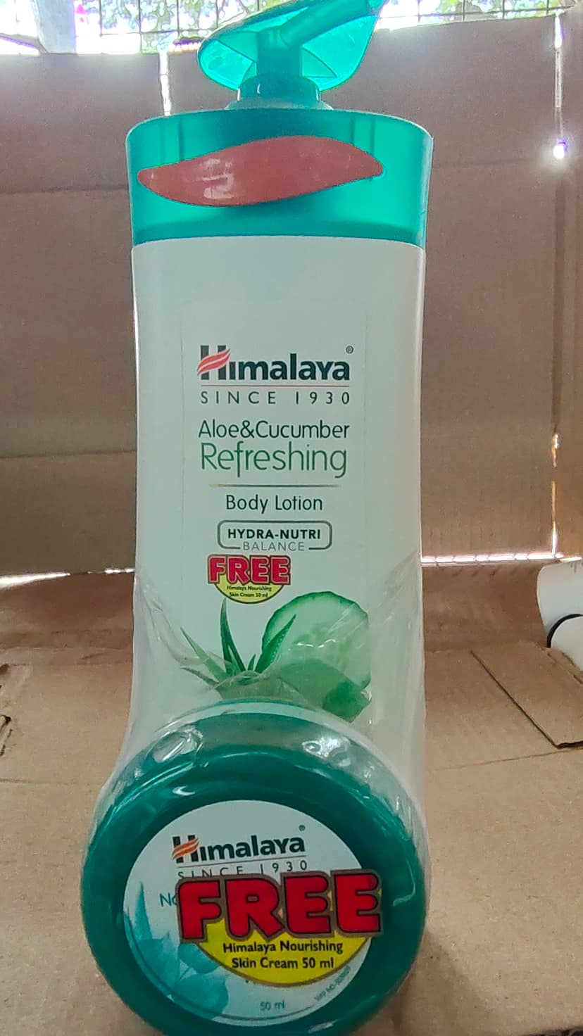 Himalaya aloe & cucumber refreshing body lotion free Himalaya nourishing skin cream 50ml