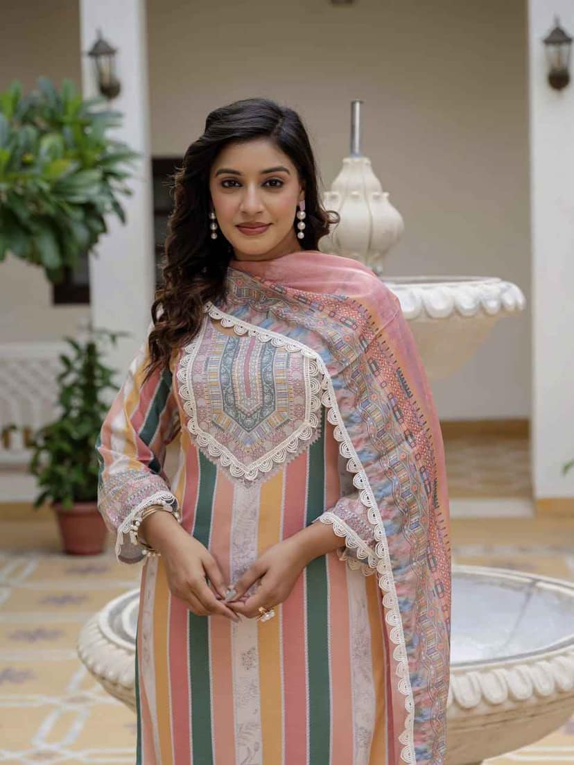Printed Kurta Pant Dupatta Set view 2
