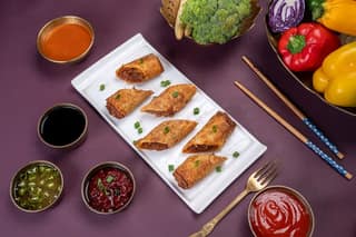 Veg Spring Roll (6 Pcs)