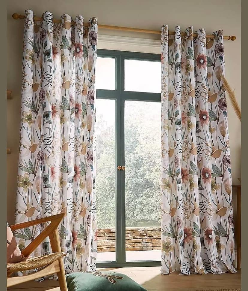 V21 decod Graphic Room Darkening Eyelet Curtain 9 ft ( Pack of 1 ) - White