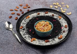 Akhroth badam ka halwa [150 gm]