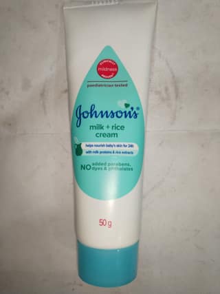 Johnson's Milk + rice Cream Helps nourish baby skin for 24h