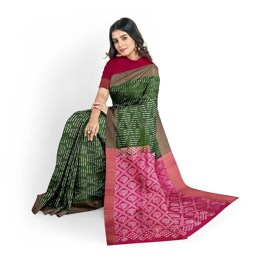 Dark Green Color Kanjivaram Pure Silk Saree has Contrast Pallu & Blouse view 3