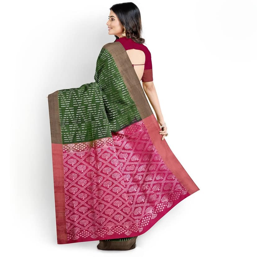 Dark Green Color Kanjivaram Pure Silk Saree has Contrast Pallu & Blouse view 4