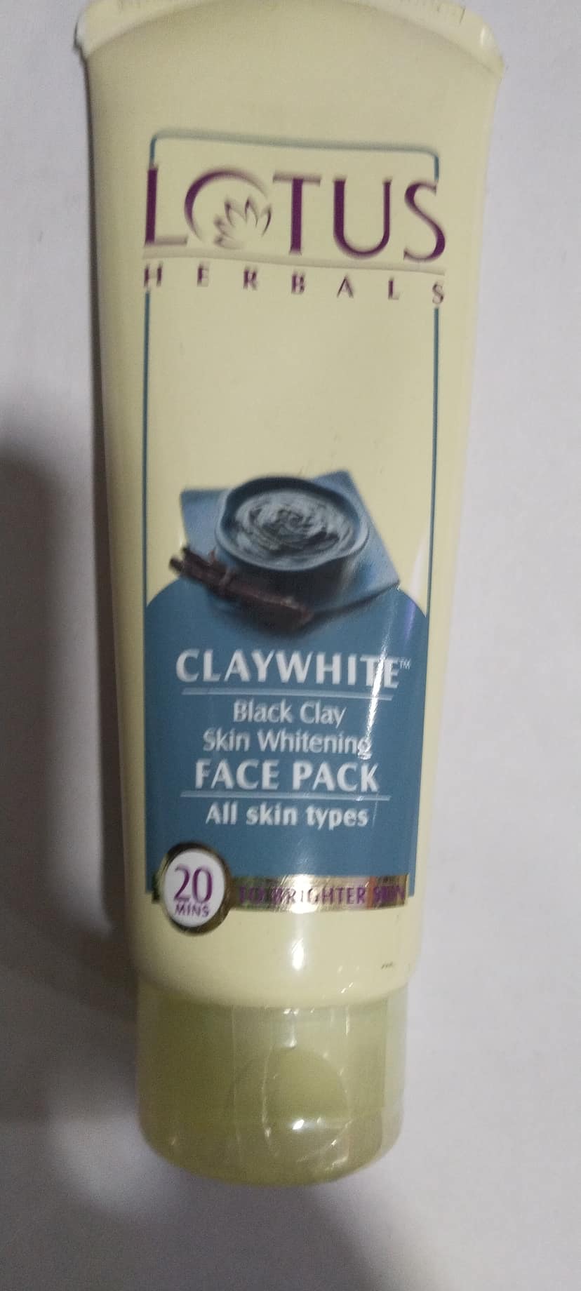 Lotus Herbals Claywhite Skin whitening Face pack