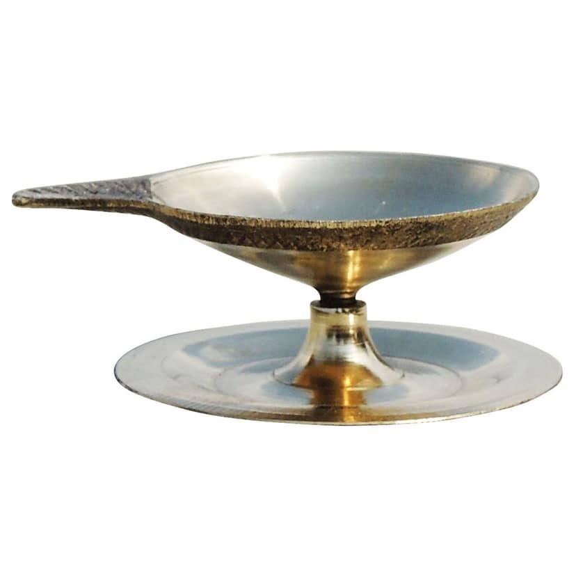 Brass Pandeep Plate Deepak, Oil Lamp No. 3 - Elegant Brass Lamp for Home D?cor, Height : 1.1 Inch (ZMAS146 D) view 3