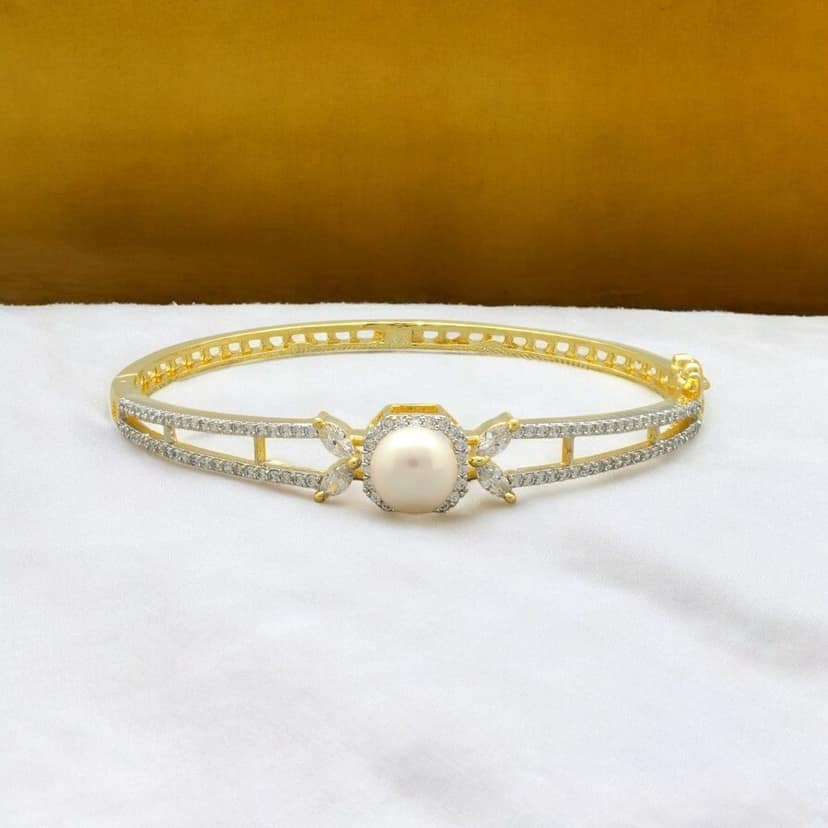 Sri Jagdamba Pearls Phoenix Pearl Bracelet For Women Girls