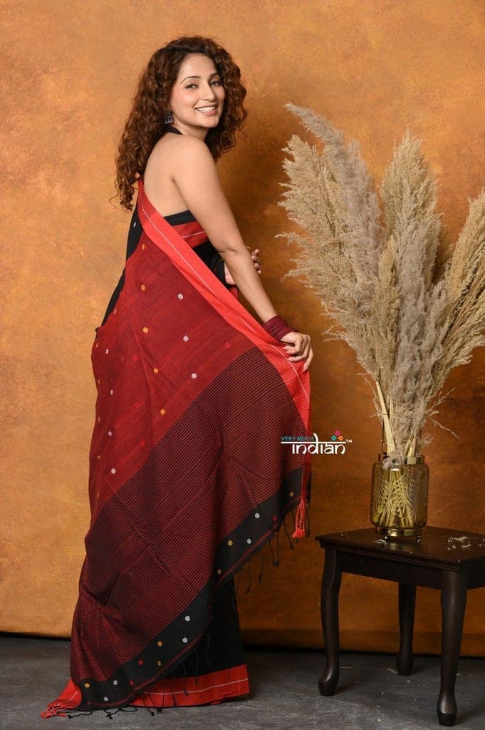 Pure Cotton Handloom Saree with Buttis & Sleek Border view 4