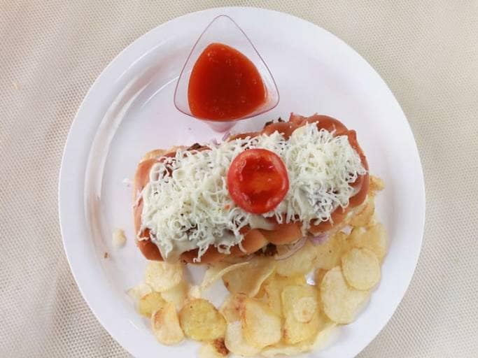 Chicken Cheese Roll