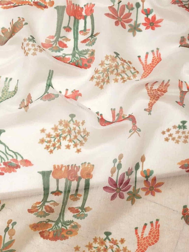 Women's Coral White Zari Woven Digital Print Design With Unstiched Blouse Piece view 6