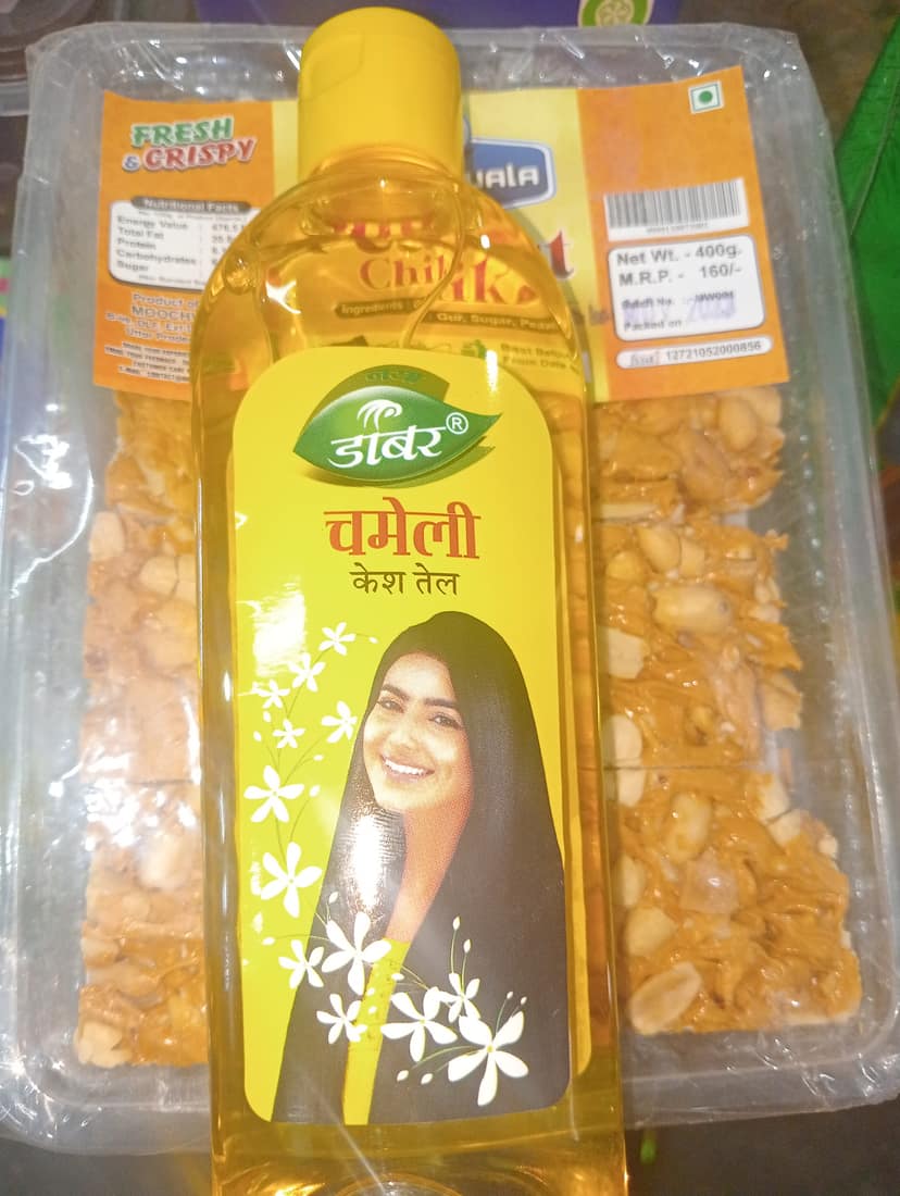 Dabur chameli oil