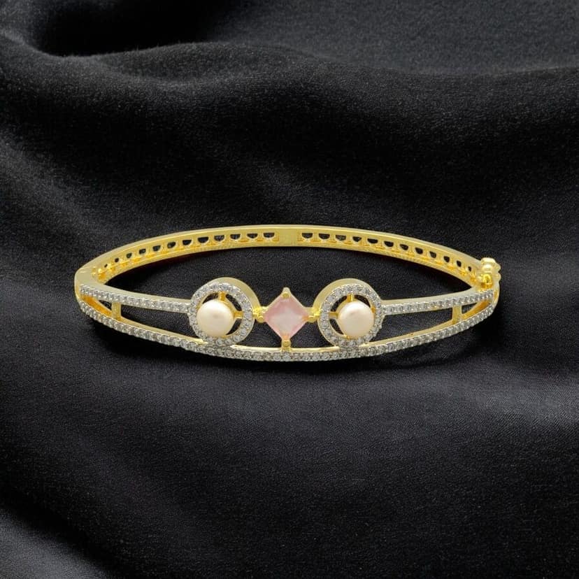 Sri Jagdamba Pearls Empress's Bloom Pearl Bracelet For Women Girls