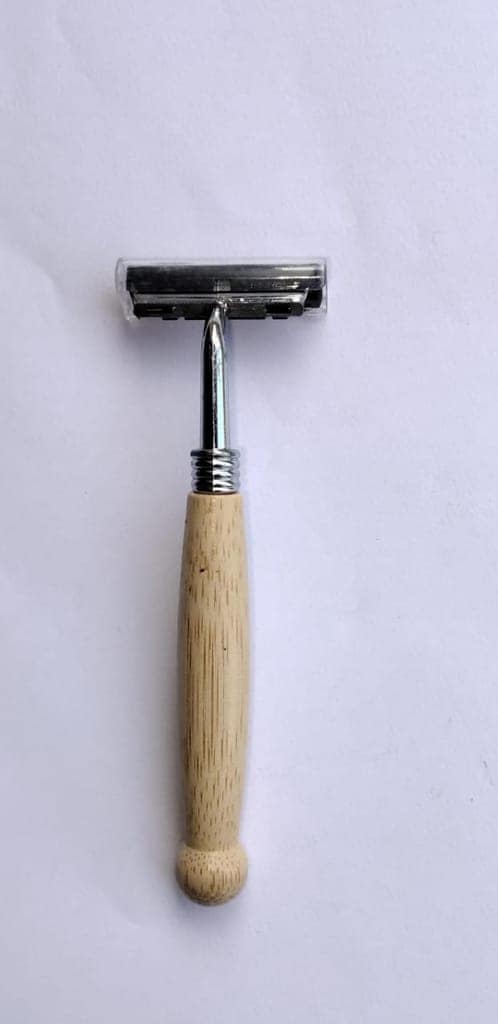 Eco-Friendly Double Edge Safety Razor with Wooden Handle view 3
