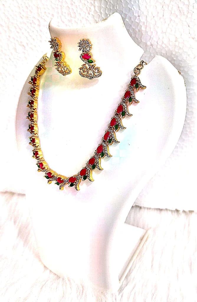 "Stunning Cubic Zirconia Bridal Necklace Set in Gold Plated Alloy" view 3