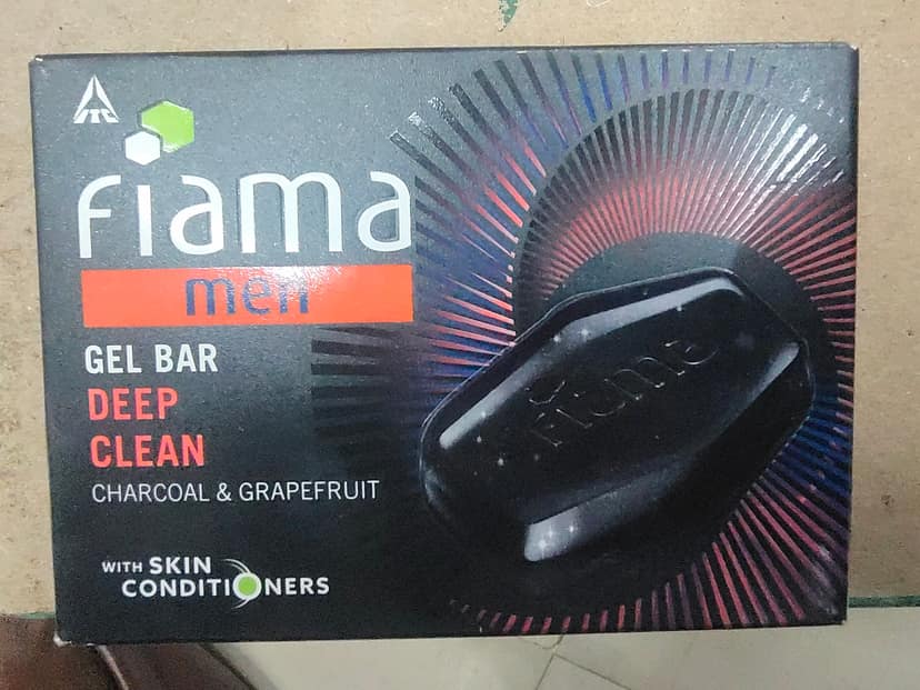 Fiama gel bathing bar deep clean charcoal and grapefruit