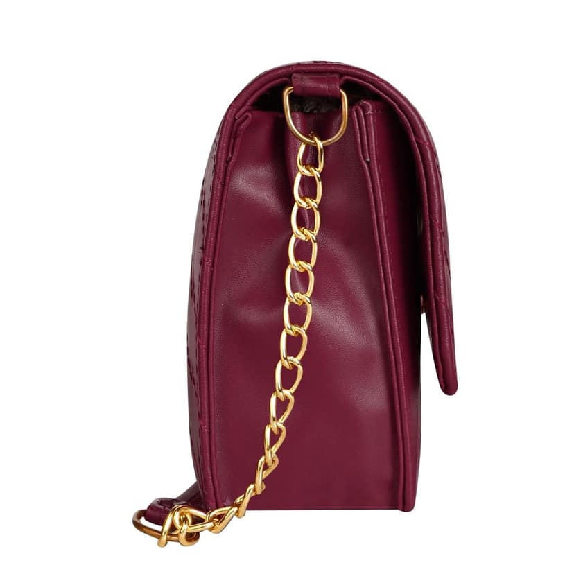LOREM Quilted Crossbody Handbag, Faux Leather, Gold Chain Strap, Magnetic Lock view 9