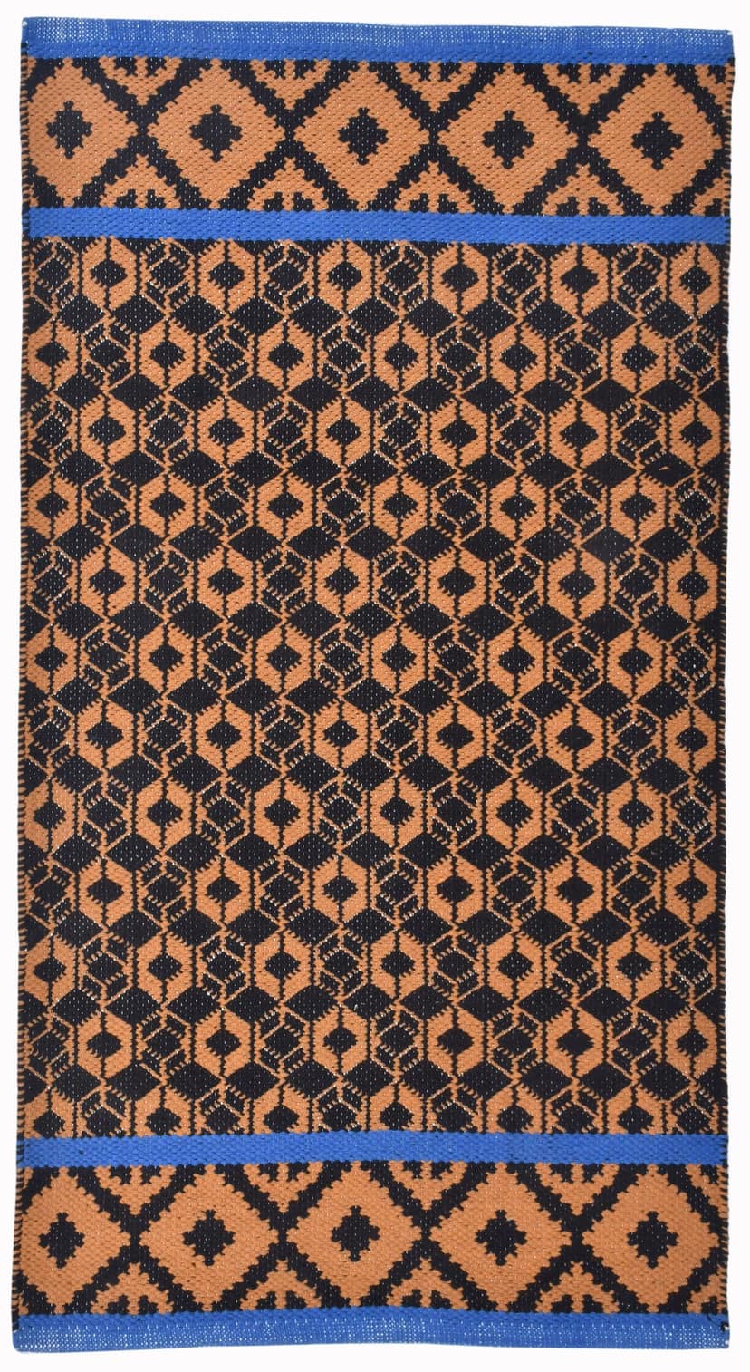 Lula Made from 100% cotton for a soft and breathable texture.