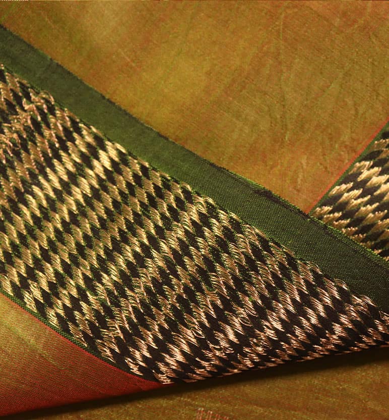 Traditional Handloom Maheshwari Silk-Blend Saree view 5