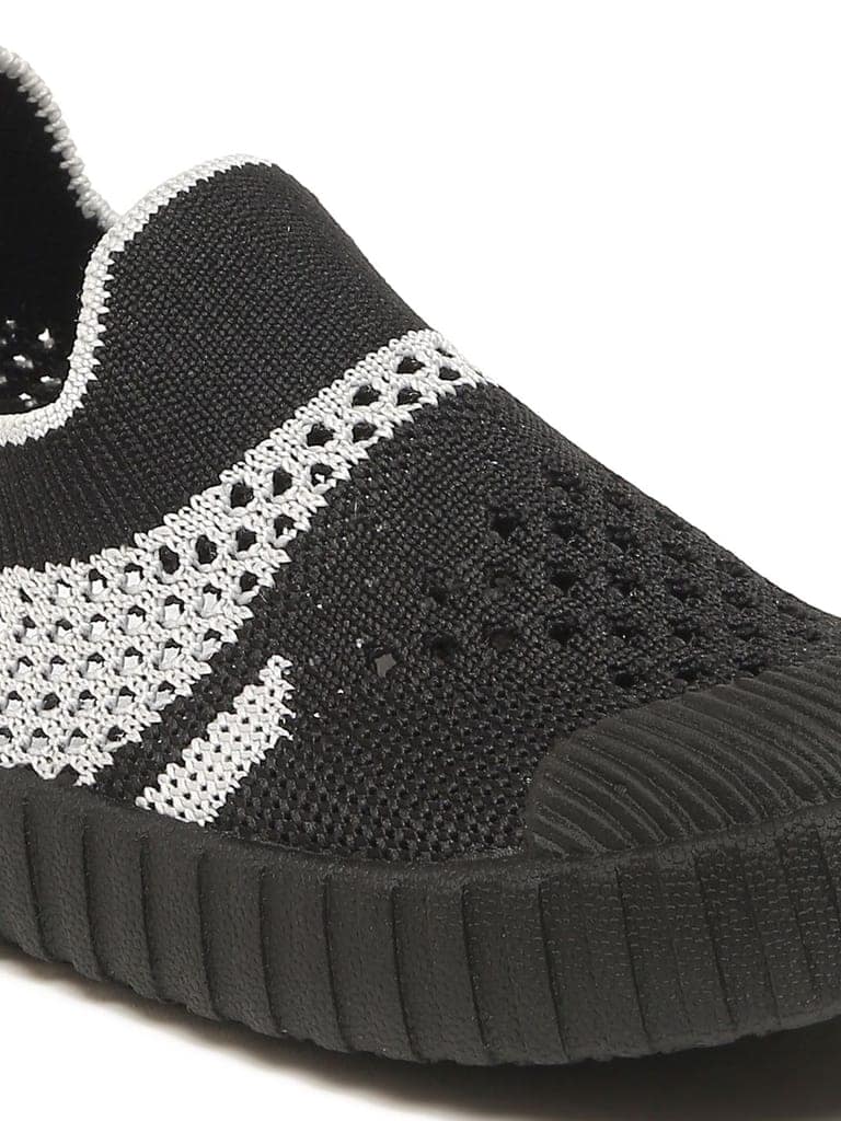 Peppy Toddlers' First Step Shoes - Black (Unisex) view 2