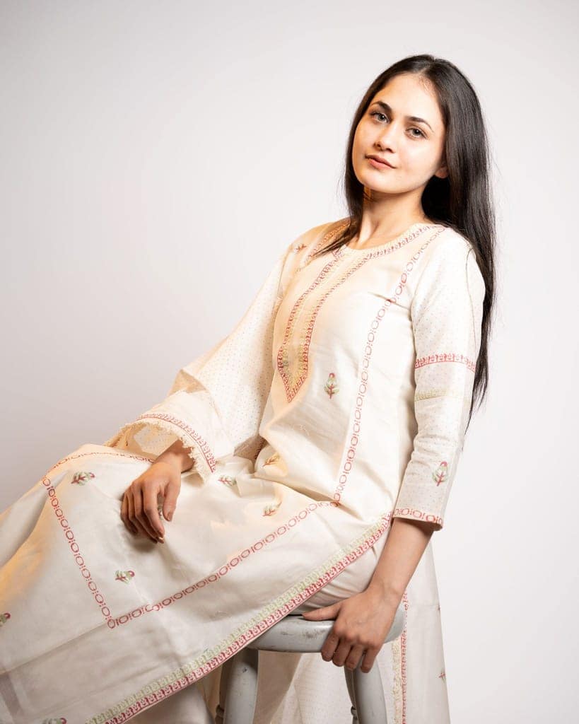White Chanderi Kurta Set by Aagaaz Jaipur view 4