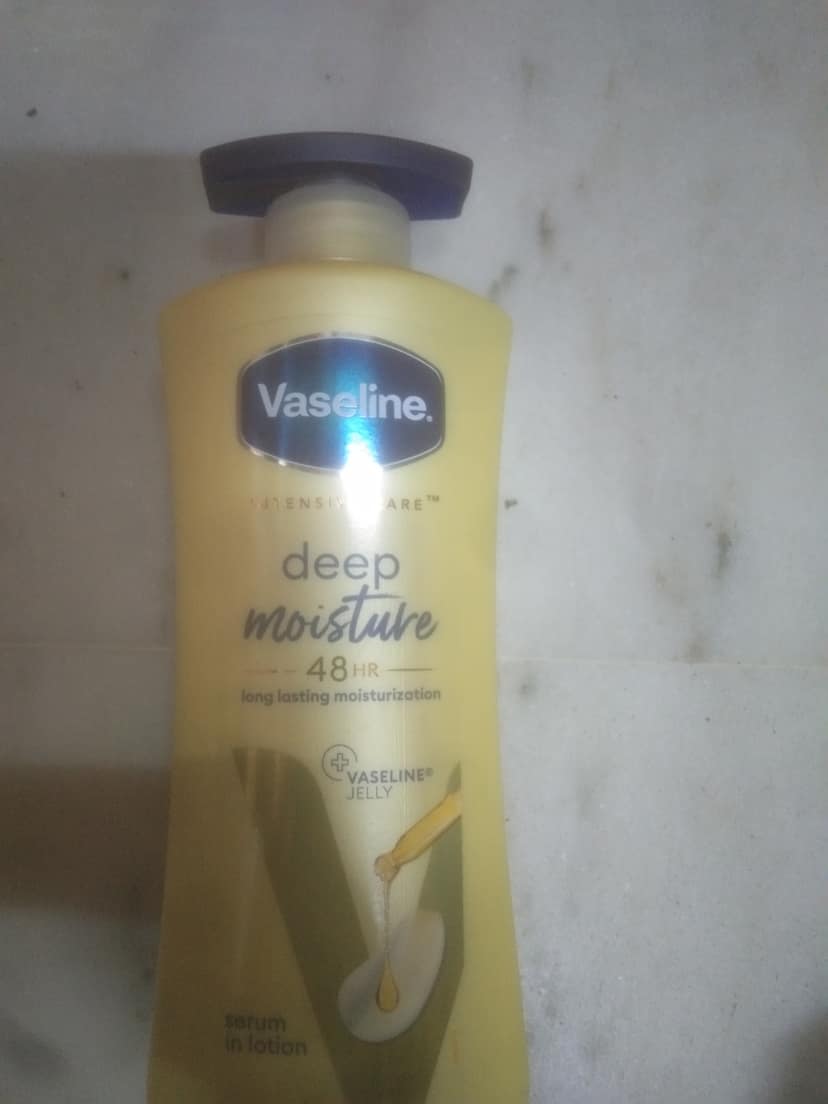 Vaseline. Deep Moisture