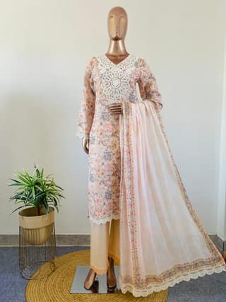 Floral Printed Pakistani Suit Set with Lace Details