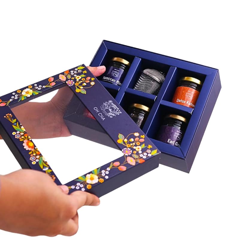 Oh Cha Tea Gift Box | Assorted Tea Gift Set with Tea Infuser & Honey | 4 Tea Flavors, Black Tea, Herbal Tea, Green Tea Loose Leaves | Gift for Men, Women | Birthday Gift, Anniversary Gift, 60 gm view 2