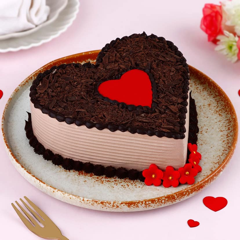 Choco Heart Valentine's Cake Half Kg