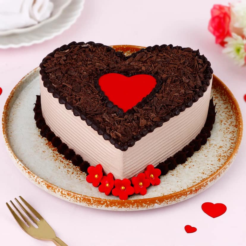 Choco Heart Valentine's Cake Half Kg view 2