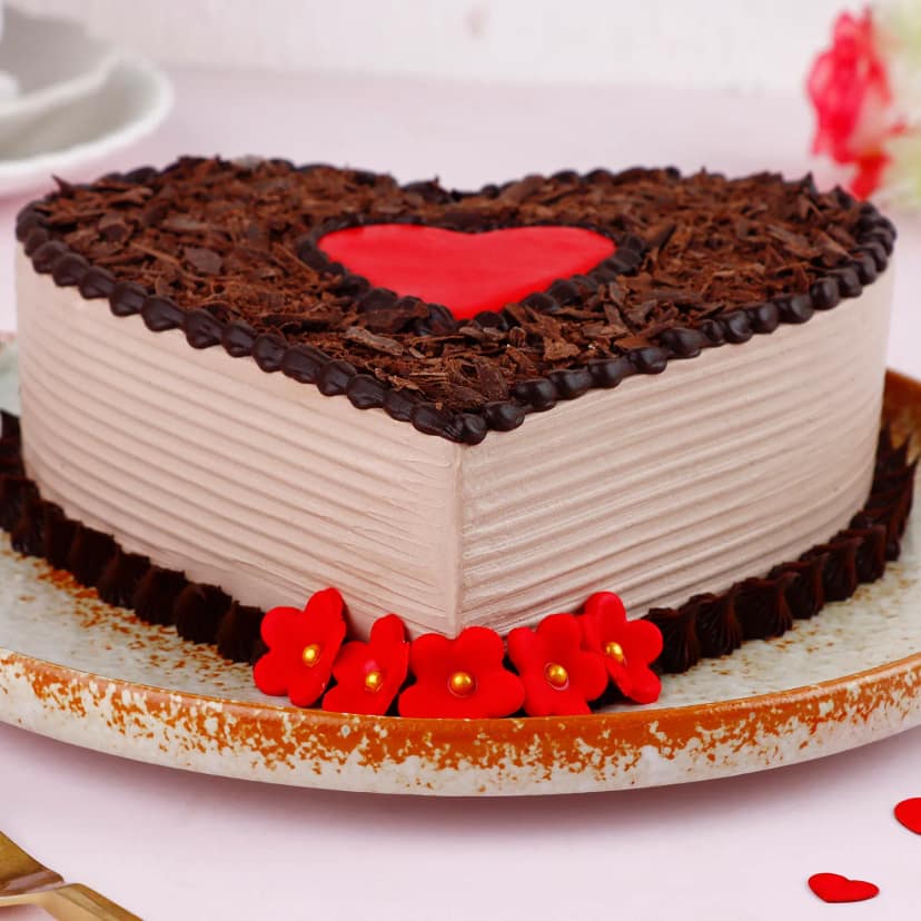 Choco Heart Valentine's Cake Half Kg view 4