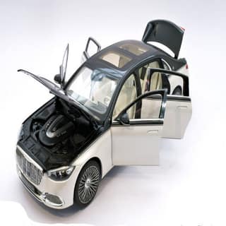 KTRS ENTERPRISE 1:24 For Mercedes-Benz Maybach S680 Alloy Model Pull Back Toy Car Collectible Model Car Die-Cast