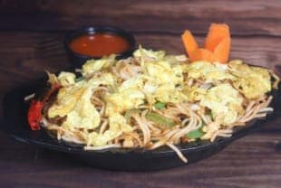 Egg garlic noodles