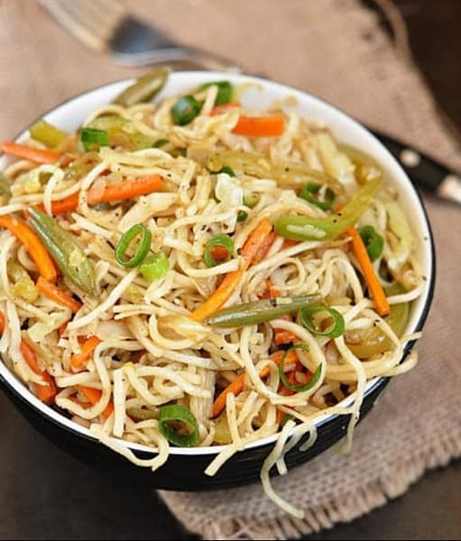 Veg hakka noodles