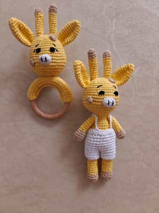 Sakha Crochet Giraffe Baby Set Yellow White Brown