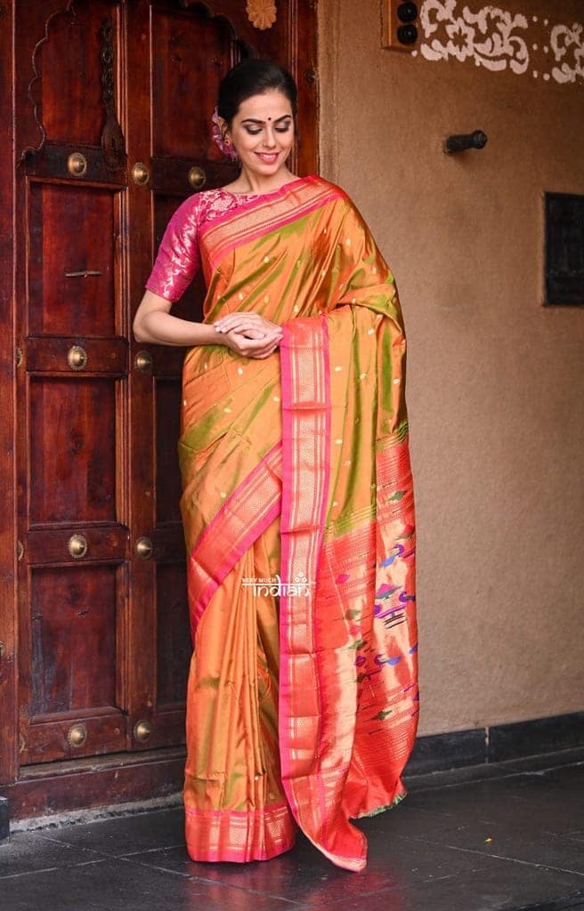 Mayur ~ Authentic Traditional Handloom Yeola Pure Silk Paithani - Dual Tone Green Pink with Pink Border and Traditional Double Pallu