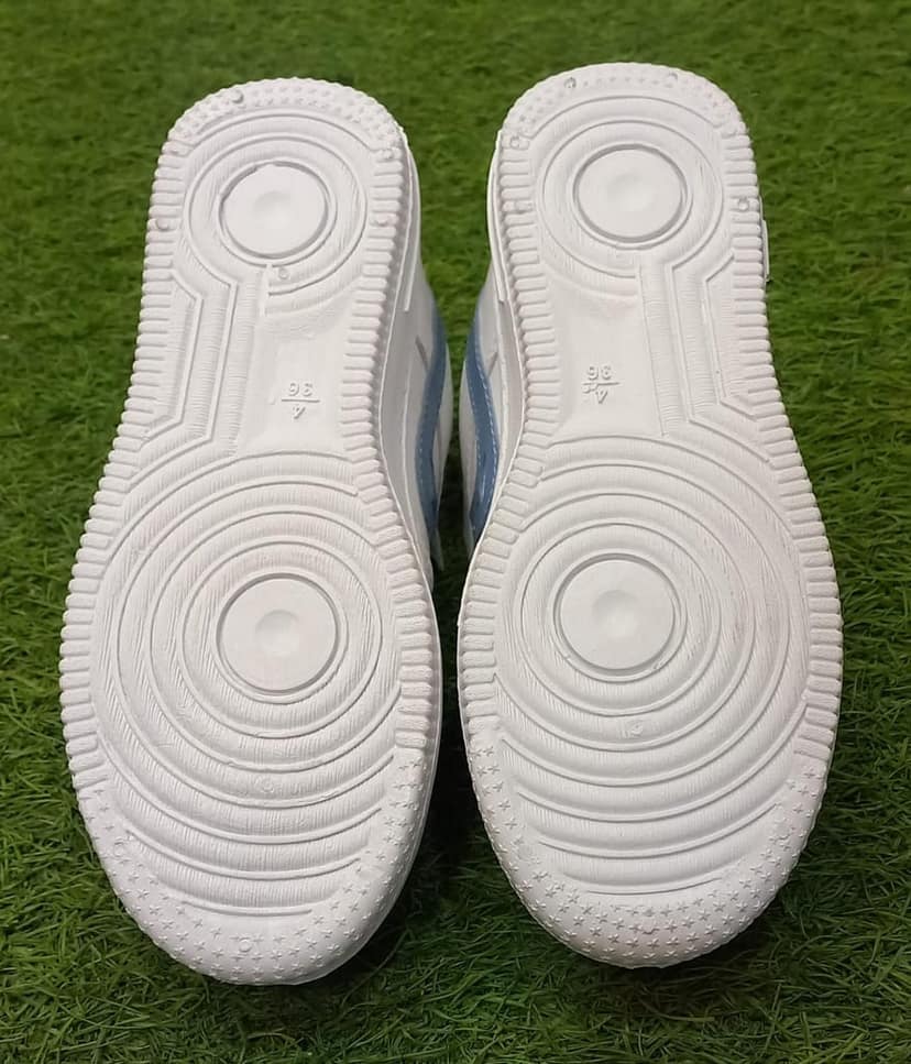 Unisex Basketball Shoes High Top Sneakers for Men and Women - White view 3