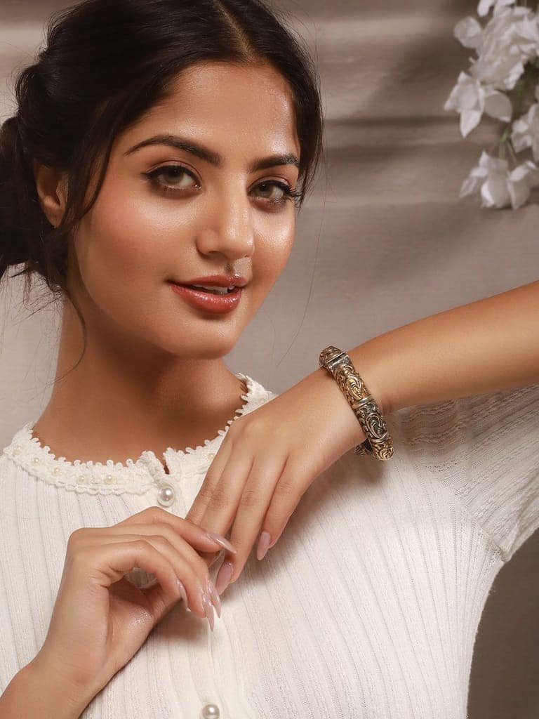 Silver Dual Toned Oxidised Filigree Minimal Stacks Bangle Kada Bracelet view 4