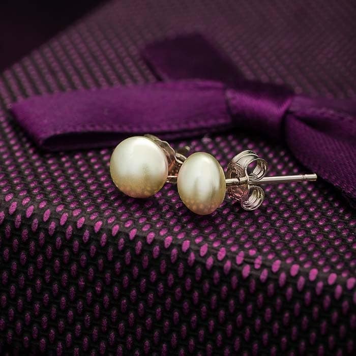 Silver Creame Pearl 8mm Earring view 3