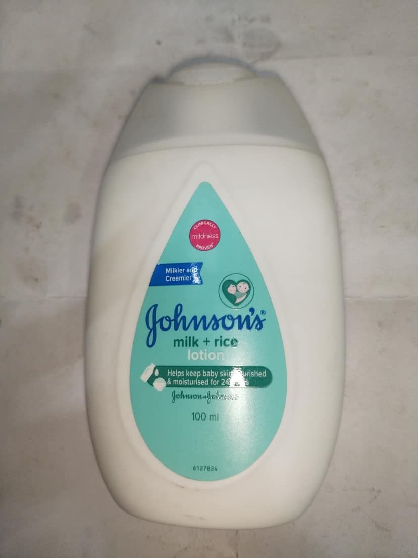 Johnson's Milk + rice Lotion Helps keep baby skin nourished & moisturised 24 hours