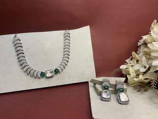 Emerald Elegance Diamond Set