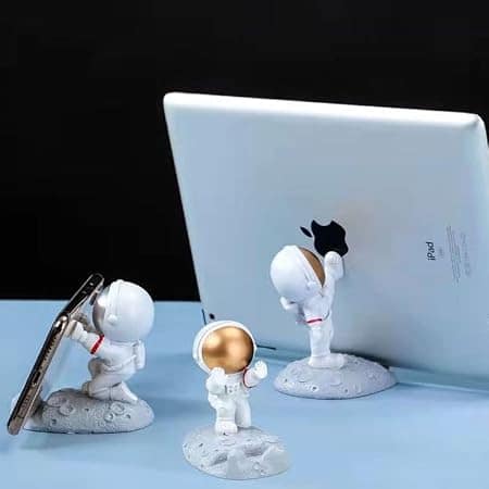 Astronaut Phone Holder Spaceman Mobile Phone Stand Cool 3D Cartoon Multi Purpose Desk Holder Pack of 1 view 2