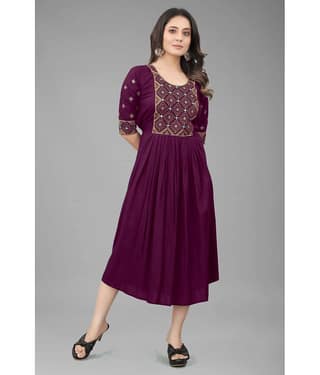 QPEEZ - Purple Rayon Women's Nayra Kurti ( Pack of 1 )