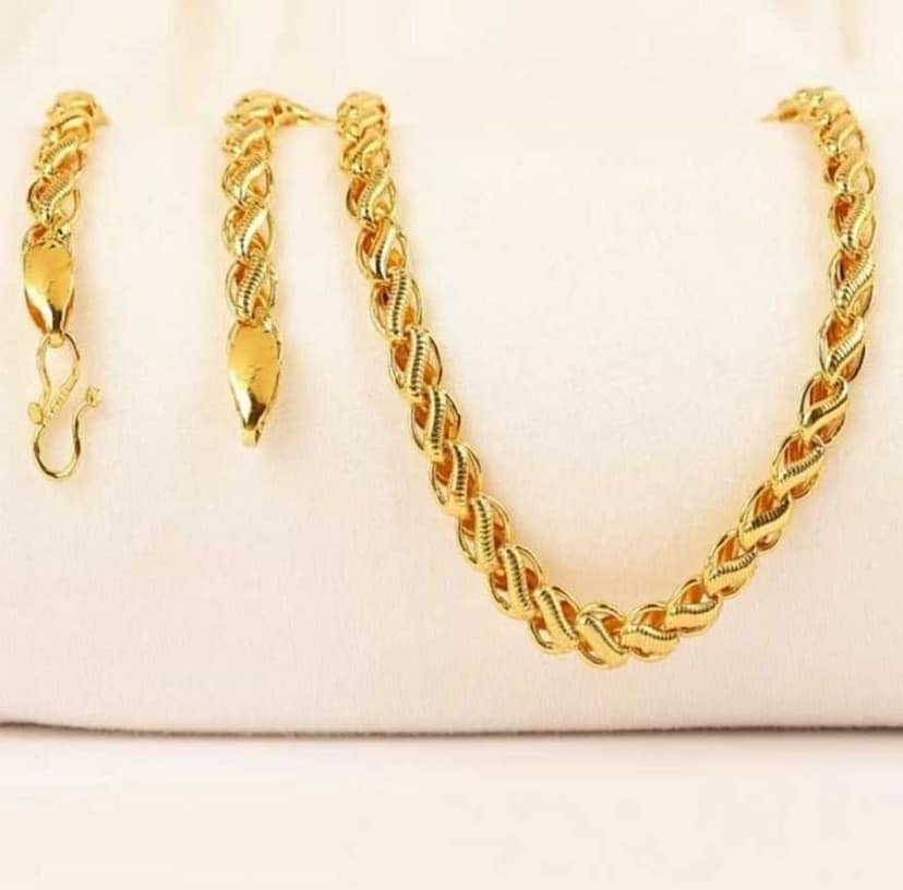 Lovemi Movements Golden Chain For Men Boys Exclusive Gold Plated Golden Thin Neck Chain view 3