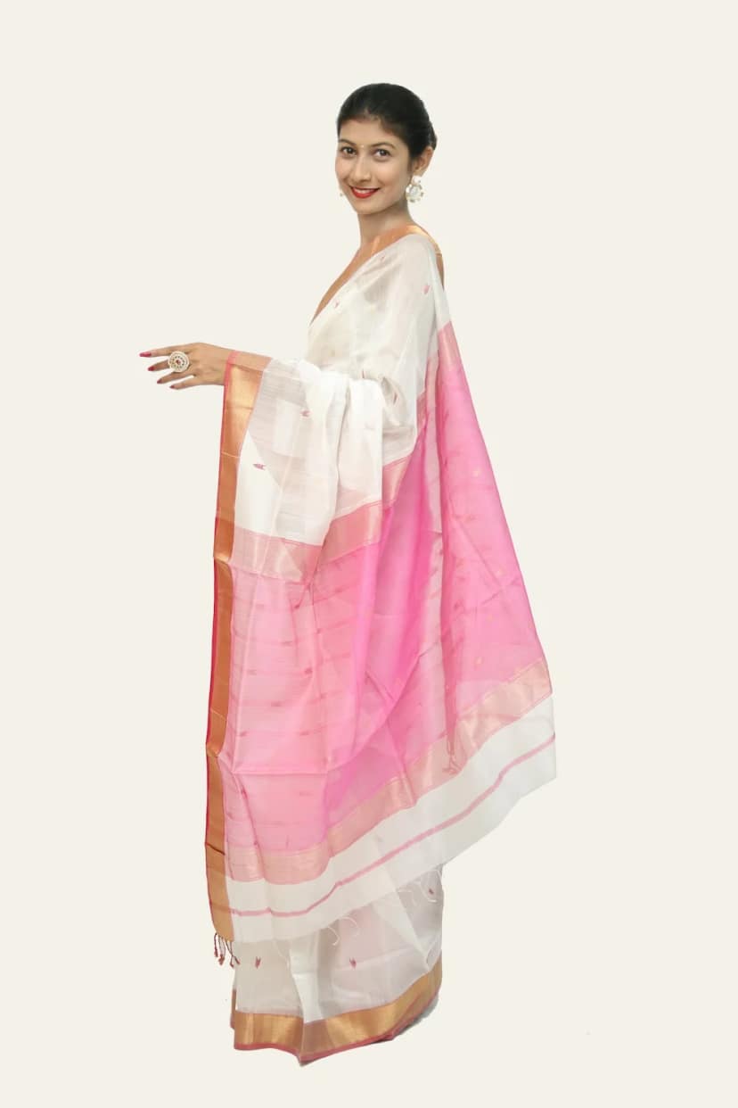 Dazzling White Floral Mix motif handloom Saree with Tassels