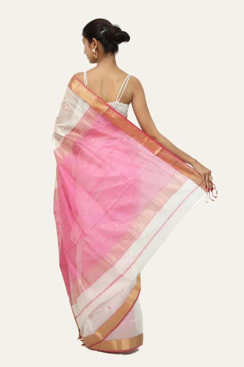 Dazzling White Floral Mix motif handloom Saree with Tassels view 4