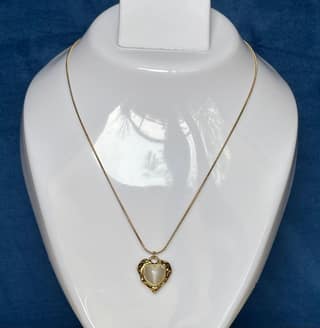 Anti Tarnish Stainless Steel Necklace Chain with White Heart Pendent