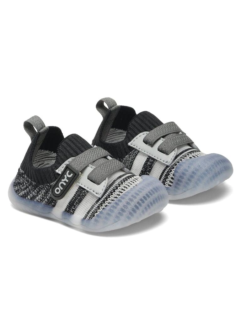Smooth Toddlers' First Step Shoes - Black (Unisex) view 2