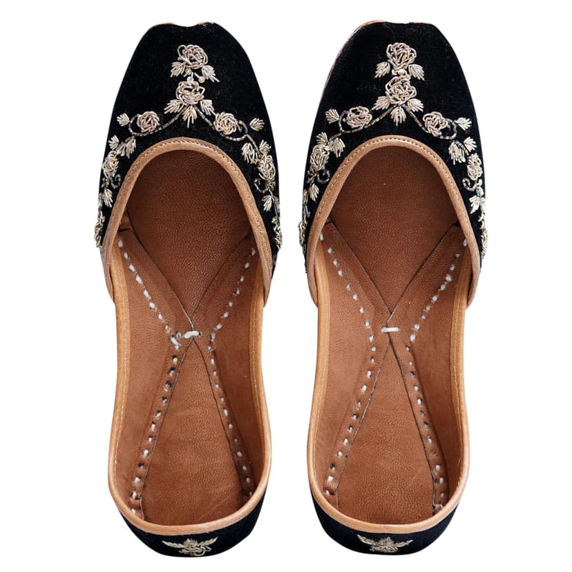 RSK ETHNIC WEAR, Black Color Embroidered Handmade Jutti for Women with Soft Leather and Double Cushion view 5