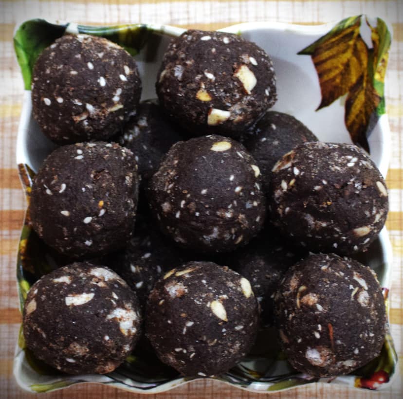 Johar Ragi Laddu: Traditional Indian Sweet Made with Finger Millet view 3