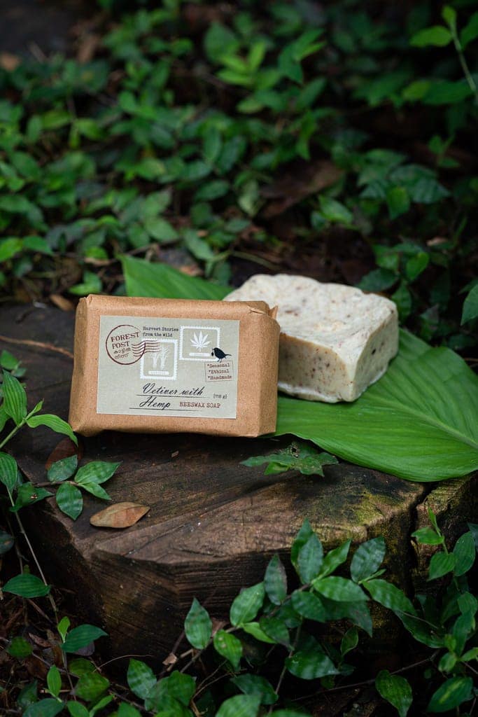 Beeswax Handmade Vetiver with Hemp Soap 114 gram (1TORSOPTN00272) view 2